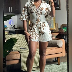 Neutral Ground Floral Shirt Romper Women Size Medium